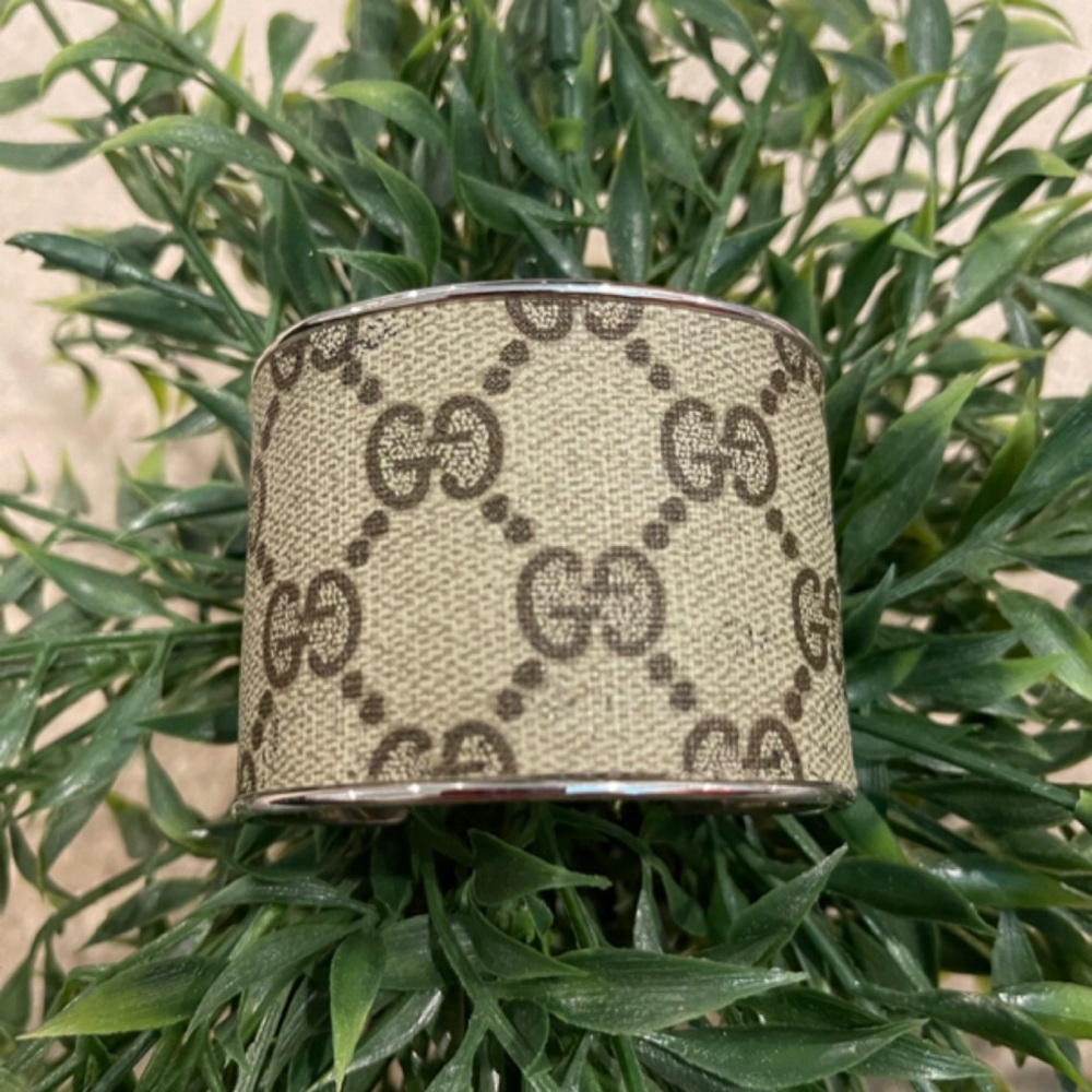 ✨Authentic Vintage GUCCI GG Supreme Logo Monogram Wide Leather Cuff Bracelet